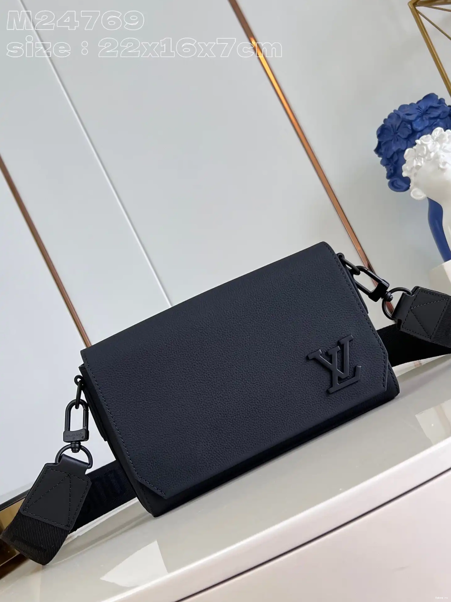 LOUIS VUITTON Messenger Takeoff PM-22*16.5*7CM 0428